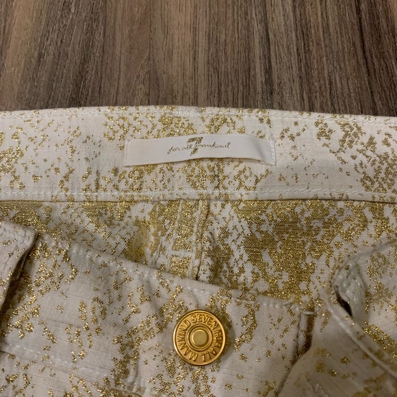 Beautiful Jeans - Picture 3 of 6